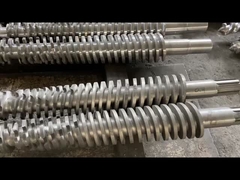 การแสดงผลิตภัณฑ์ของสกรูและกระบอกทรงโคลน-1