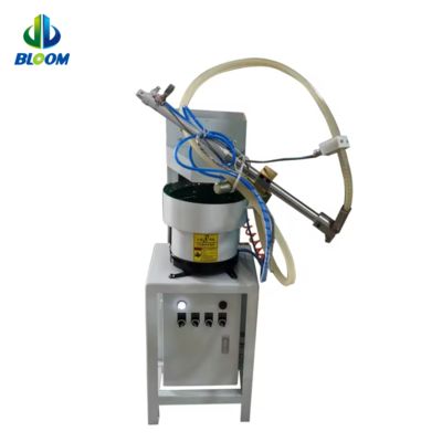 คุณภาพ  Automatic Nut Feeder for Spot Welding with M5-M12 Compatibility 220V/50Hz Power and 0.5MPa Air Source โรงงาน