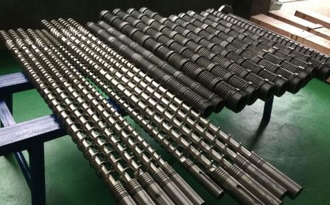 สกรูอัดรีดเดี่ยวและกระบอกสำหรับการอัดขึ้นรูป PVC