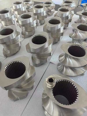 อุปกรณ์สกรู bimetallic สําหรับเครื่องปั่นฉีดพลาสติกขนาดเล็ก