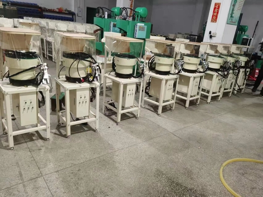 อัตโนมัติ Nut Feeder เครื่อง Feeder ถ้วยสั่นสําหรับ Spot วัสดุ Electrode การผสมผสานด้วยการทํางานง่าย