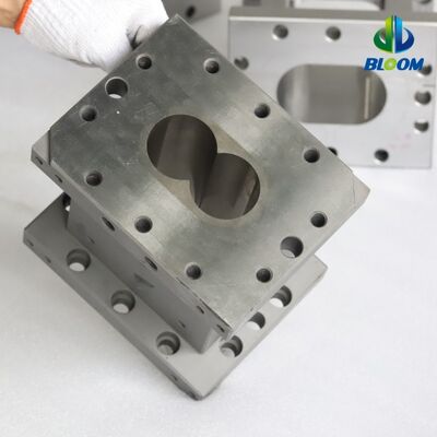 ธ อร์สกรูสองสกรูเหล็กไนเคิลความแม่นยําสูงที่มีความทนทานต่อการสวมใส่สําหรับ PA PBT PET PEEK การผลิต