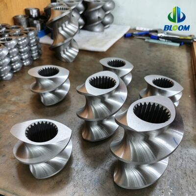 อุปกรณ์ extruder หนาสองสกรูแบบทนทานการสวมสูงที่มีการแปรรูปแม่นยํา CNC และความแข็ง HRC 58-62