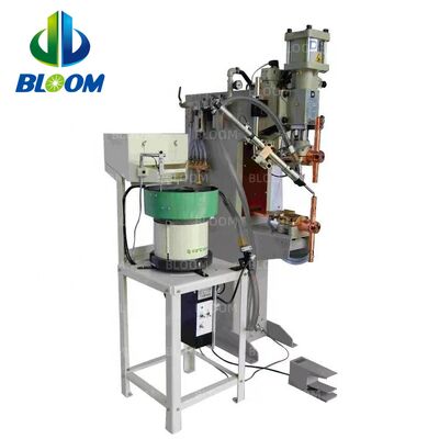 เครื่องเชื่อมจุดต้านทานขนส่งน็อตอัตโนมัติพร้อมกำลังไฟพิกัด 100KVA และแหล่งจ่ายไฟสามเฟส