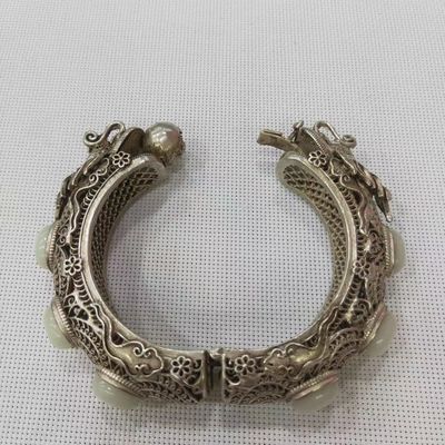 สร้อยข้อมือลายมงคลจีนพร้อมพรที่ดี